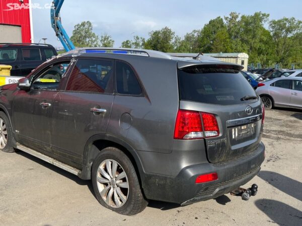 Kia Sorento 2.2 diesel D4HB - Image 8