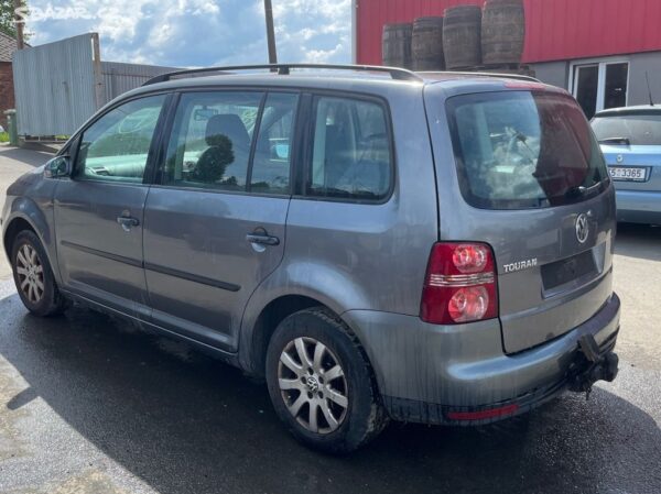 VW Touran 1.6mpi BSE,JJT - Image 8