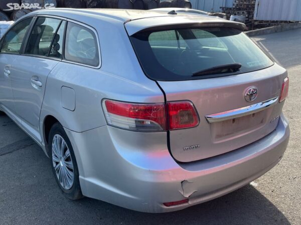 TOYOTA AVENSIS T27 2.0 D4D: NA NAHRADNÍ DÍLY - Image 8