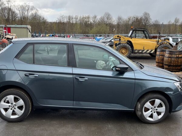 ŠKODA FABIA III. 1.2 TSI 81KW CJZD: NA NAHRADNÍ DÍLY - Image 8