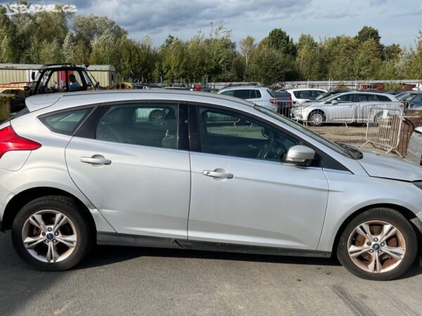 FORD FOCUS III. 2.0 TDCI (UFDB): NA NAHRADNÍ DÍLY - Image 8